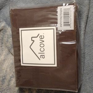 Alcove brown queen size sheets